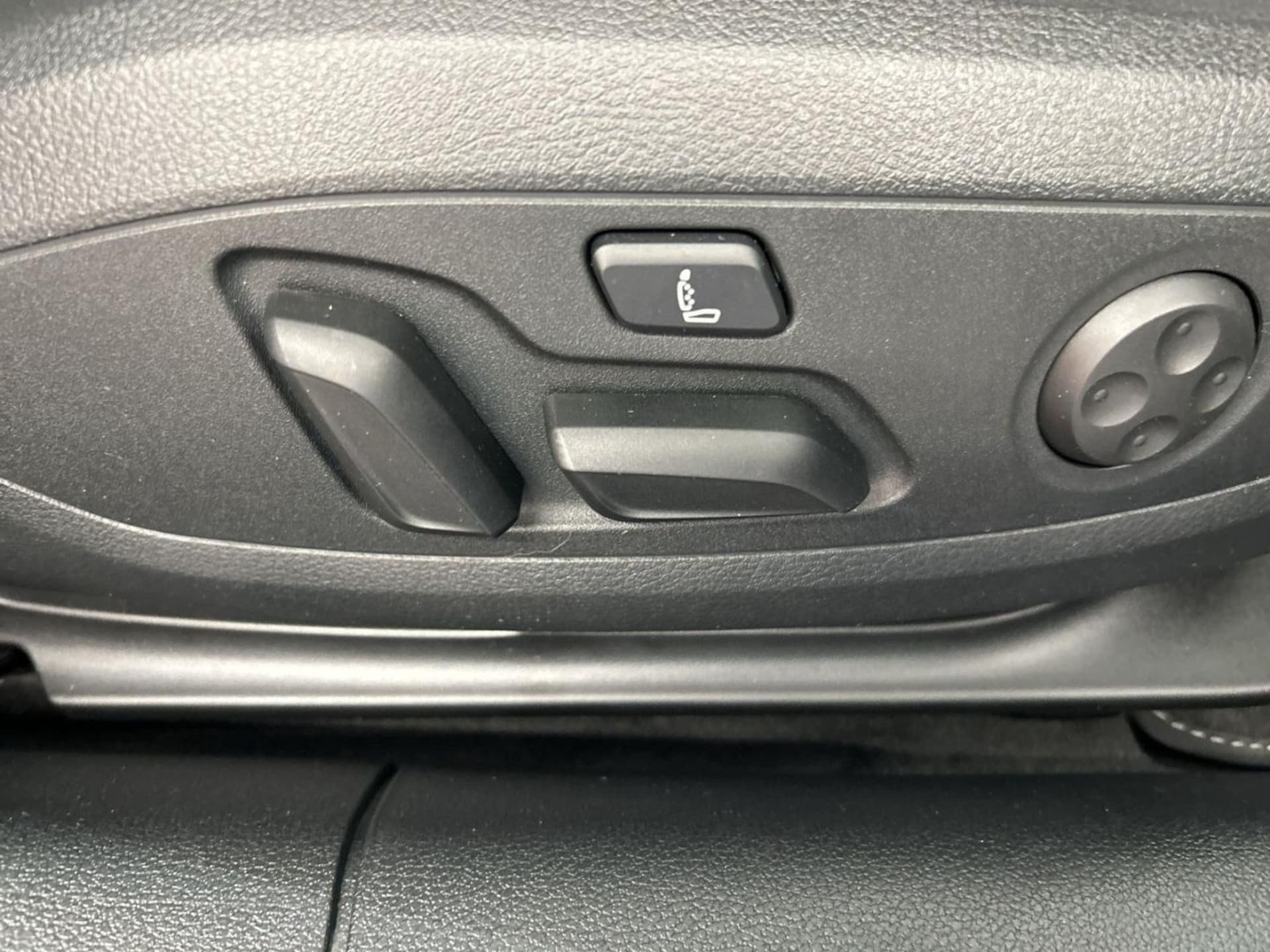 Audi A4 Avant S line