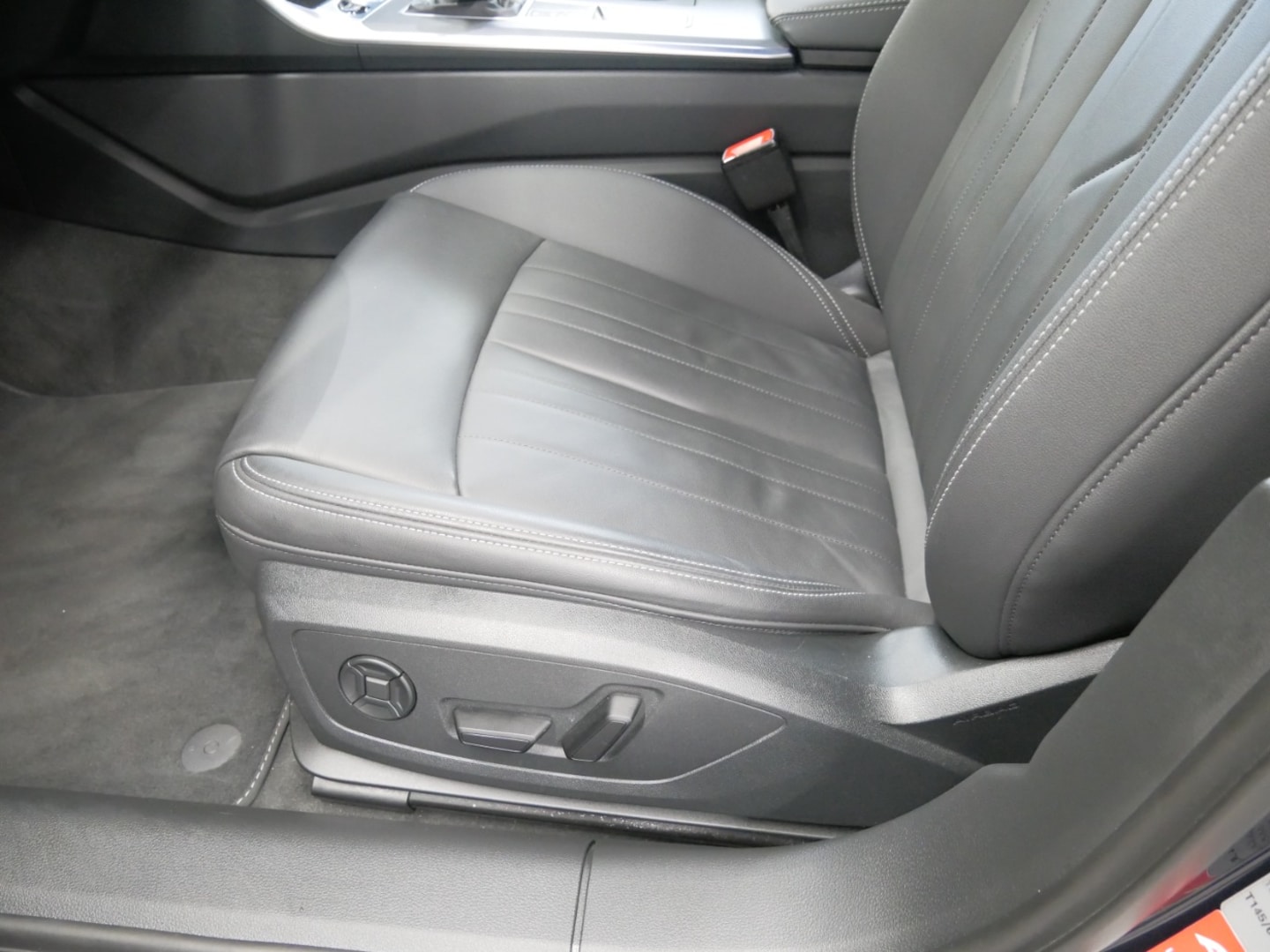 Bild über Audi A6 Avant advanced 45 TDI quattro S tronic - für weitere Informationen kontaktieren Sie den Audi Partner