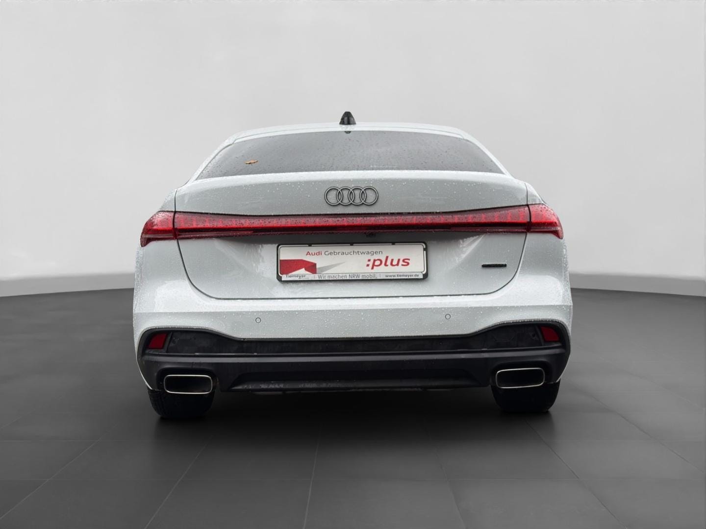 Bild über Audi A5 Limousine TFSI quattro 150 kW S tronic - für weitere Informationen kontaktieren Sie den Audi Partner