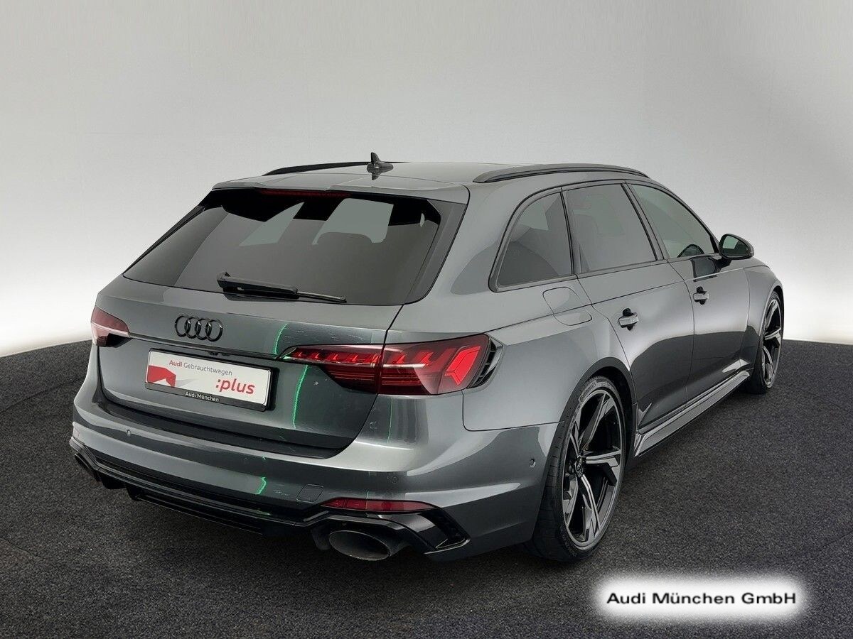 Image about Audi RS 4 Avant TFSI quattro tiptronic