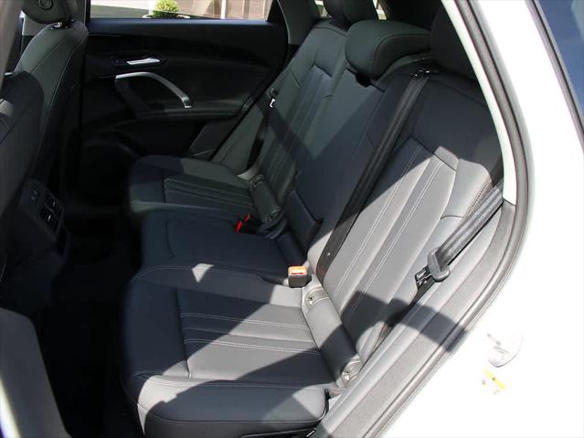 2025 AUDI Q5 - Image 13