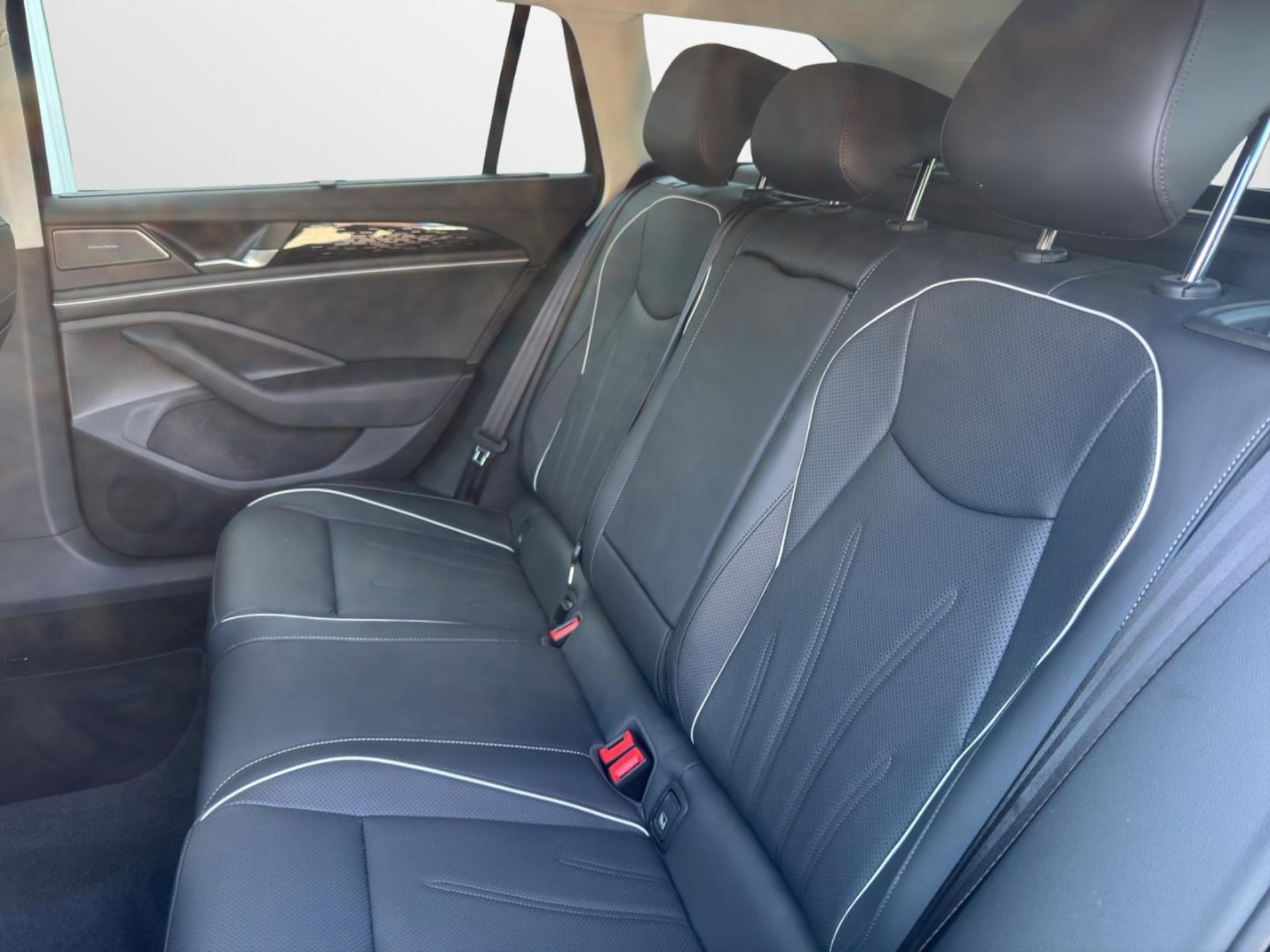 Volkswagen Passat Elegance