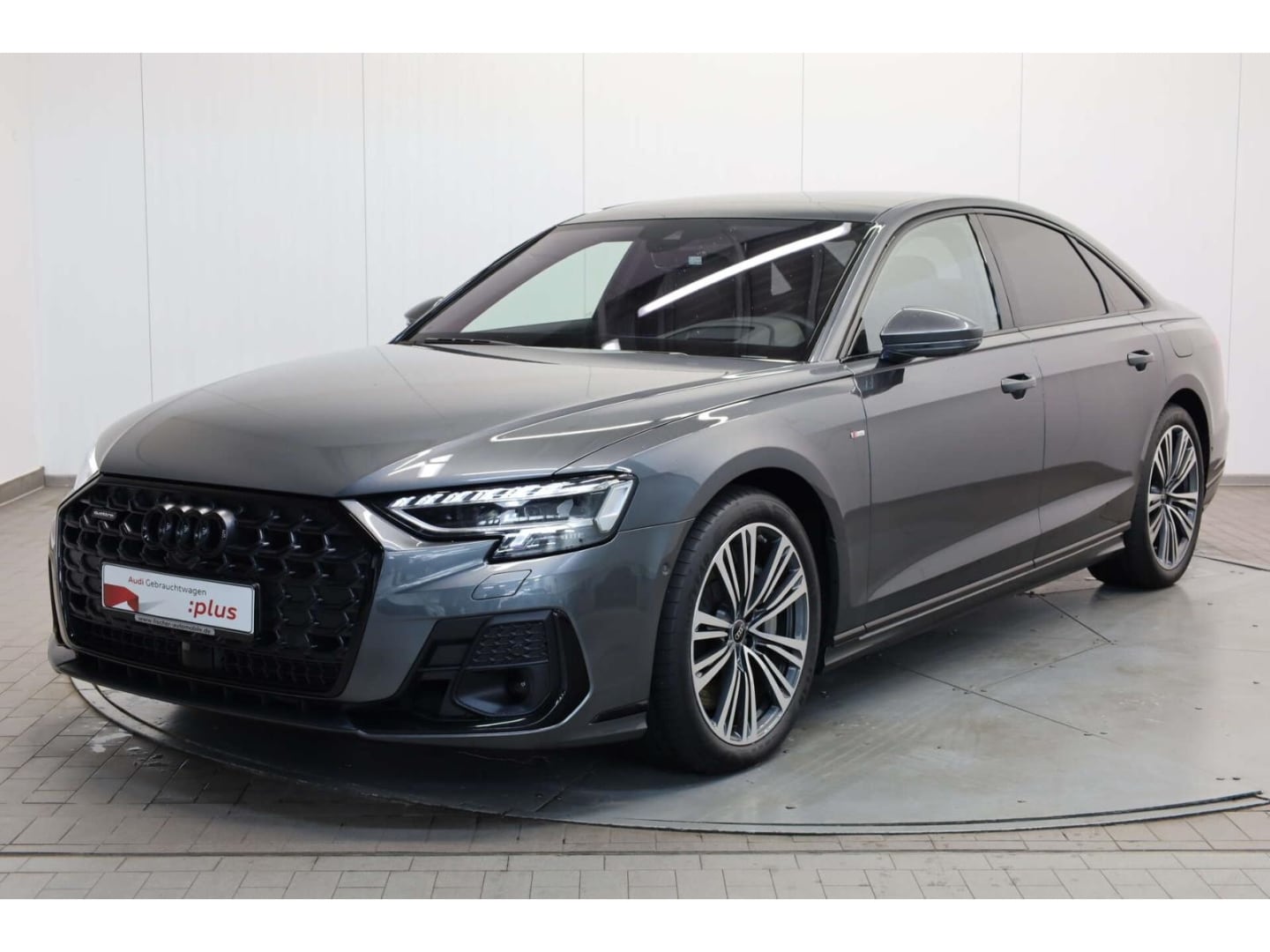 Bild über Audi A8 TFSI e 60 TFSI e quattro tiptronic - für weitere Informationen kontaktieren Sie den Audi Partner