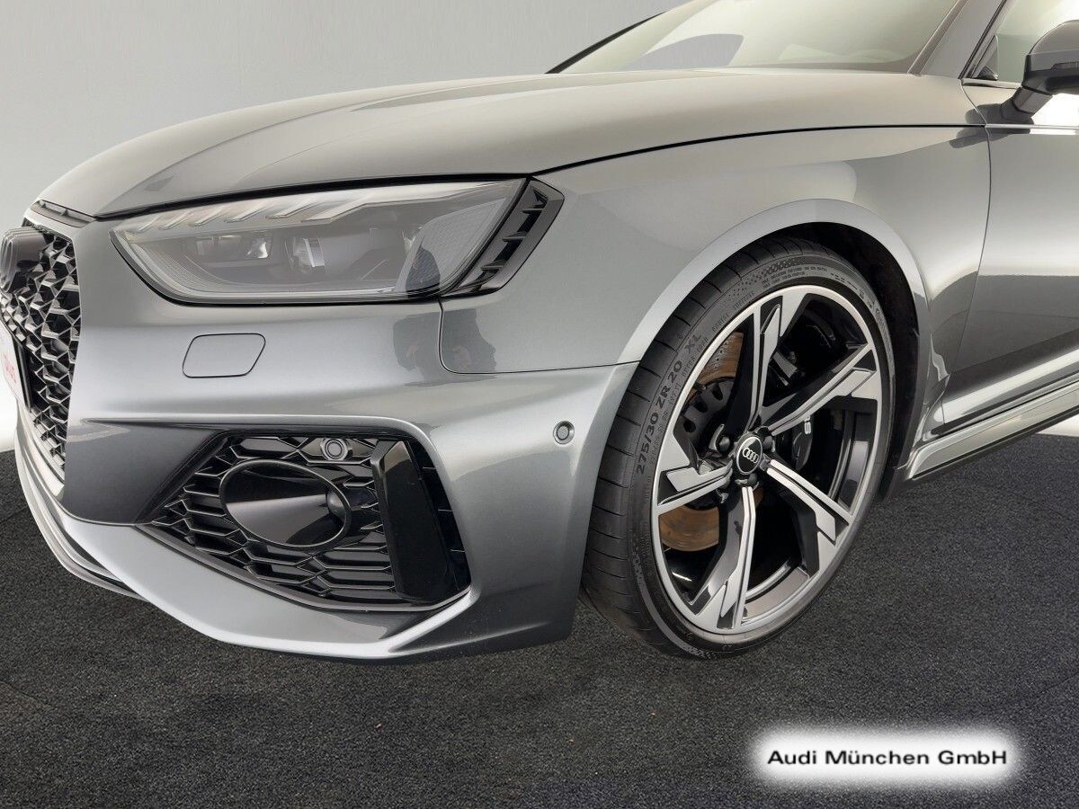 Image about Audi RS 4 Avant TFSI quattro tiptronic