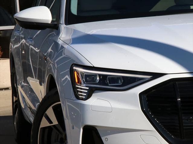 2022 AUDI E-TRON - Image 6