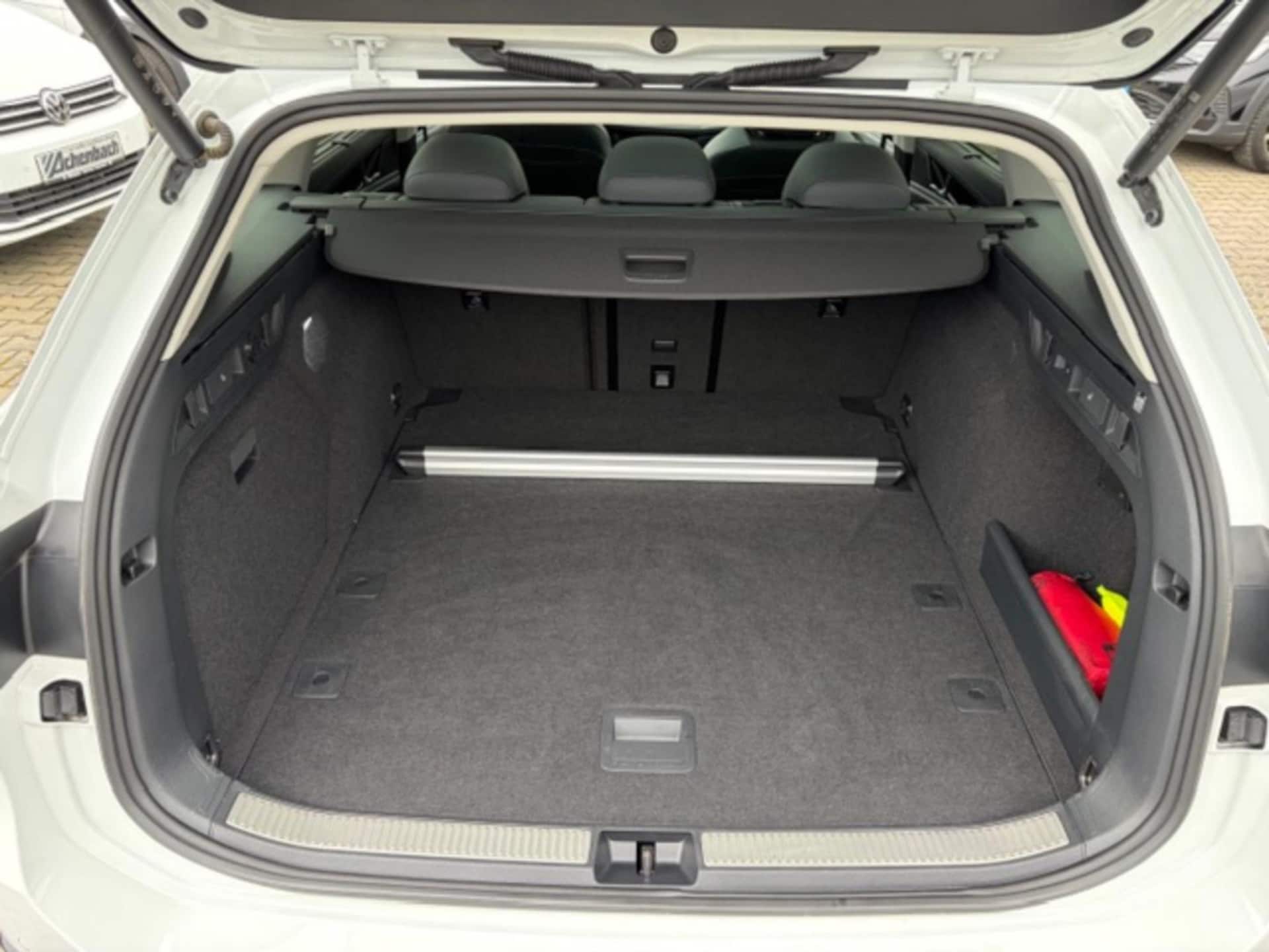 Volkswagen Passat Elegance