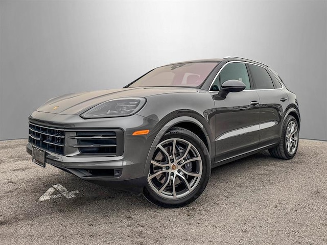 Photo of 2024 Porsche Cayenne 