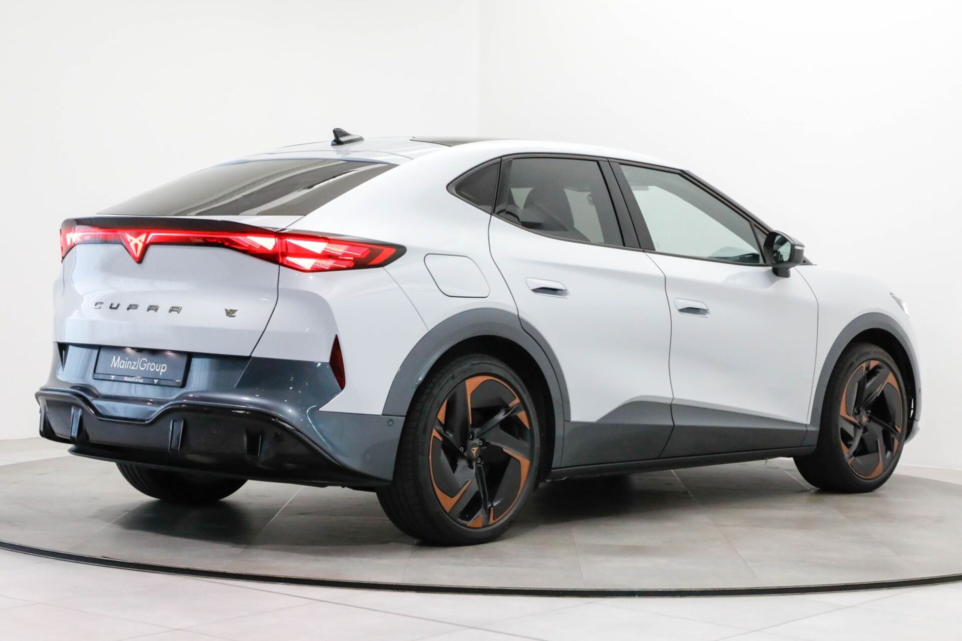 CUPRA Tavascan VZ