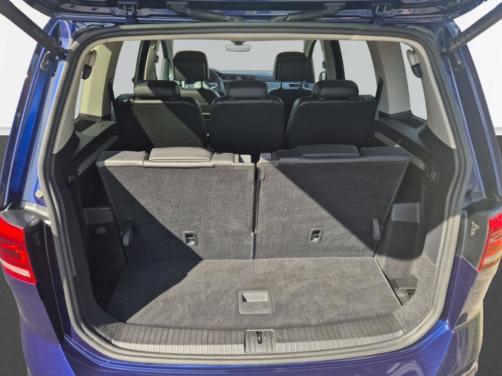 Volkswagen Touran – Bild 11