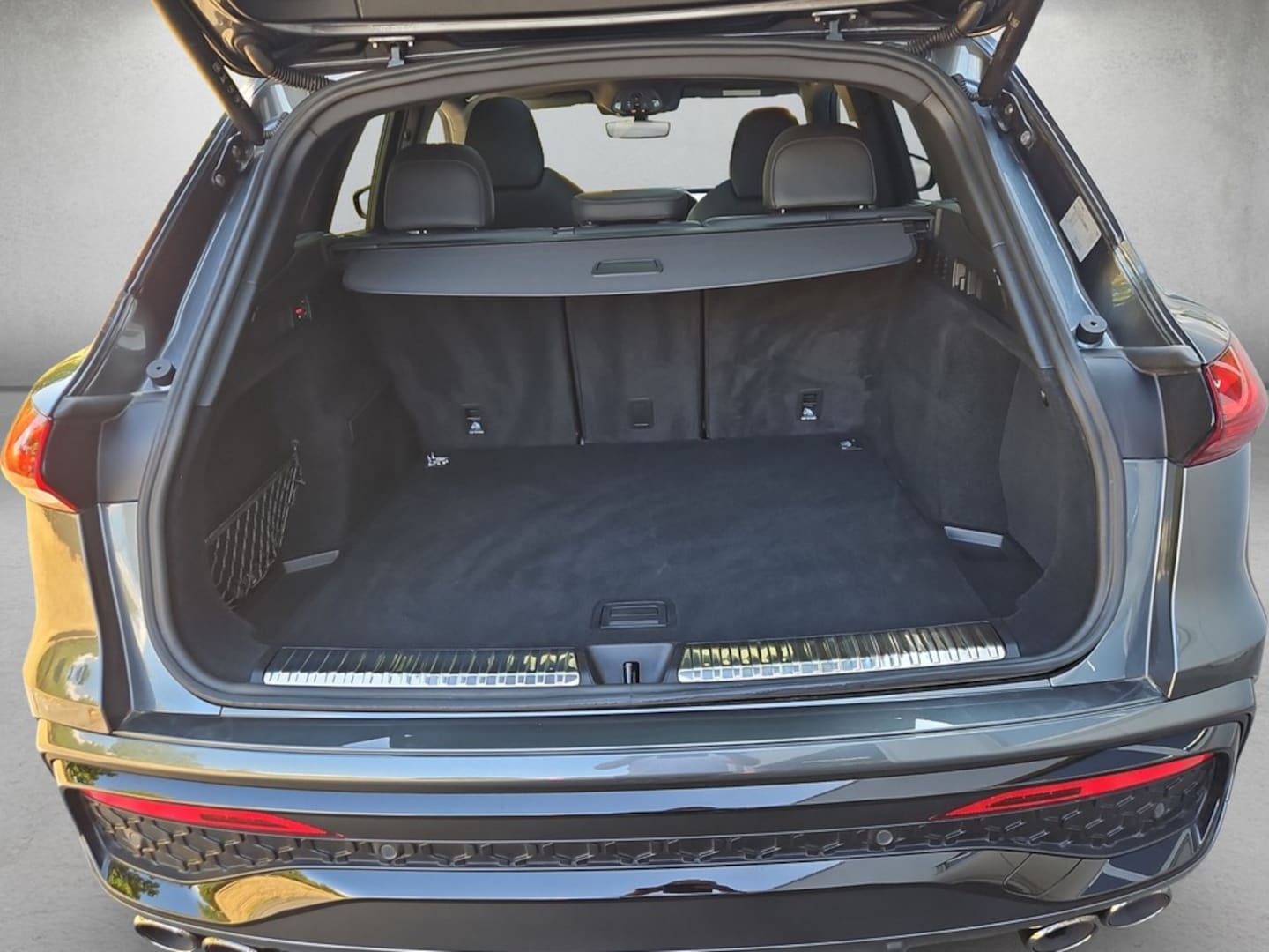 Bild über Audi SQ5 SUV TFSI 270 kW S tronic - für weitere Informationen kontaktieren Sie den Audi Partner