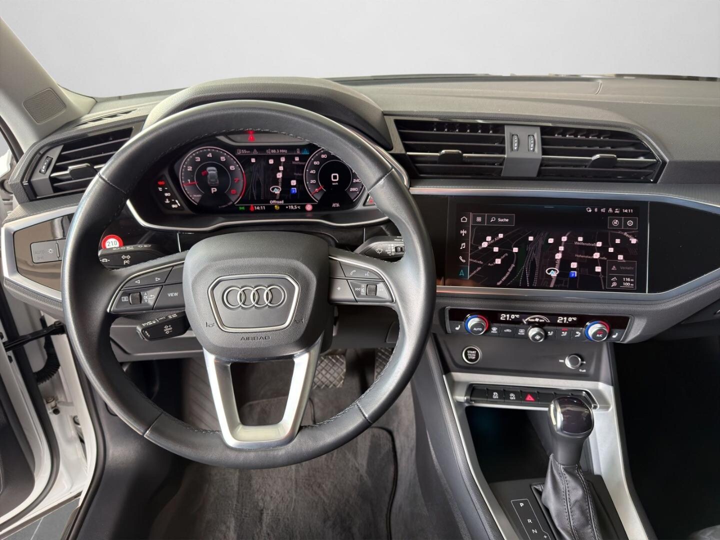 Bild über Audi Q3 45 TFSI quattro S tronic - für weitere Informationen kontaktieren Sie den Audi Partner