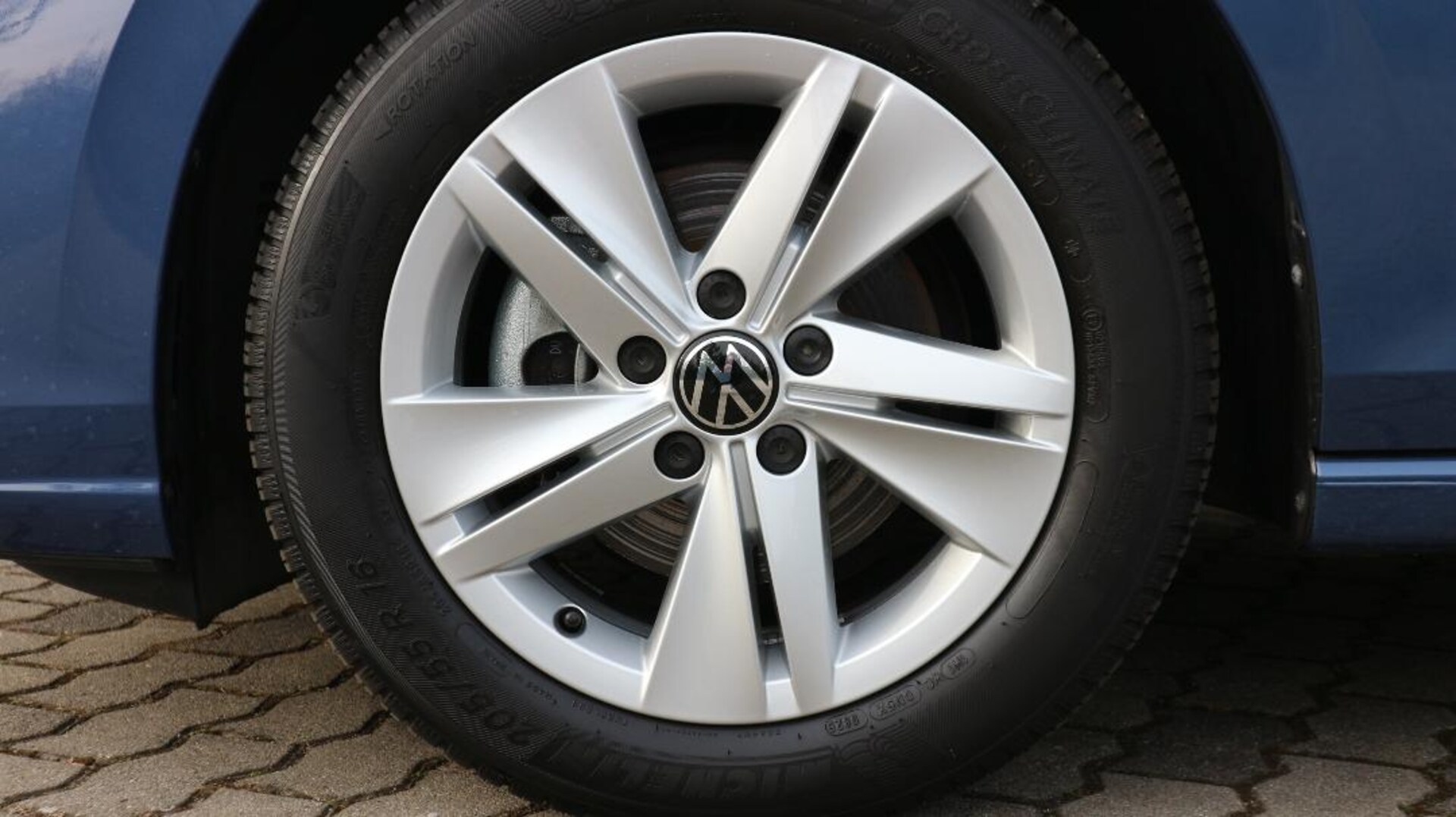 Volkswagen Golf Life
