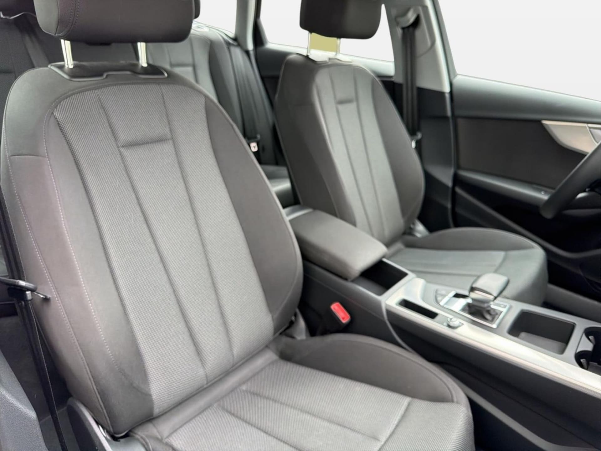 Audi A4 Avant S line