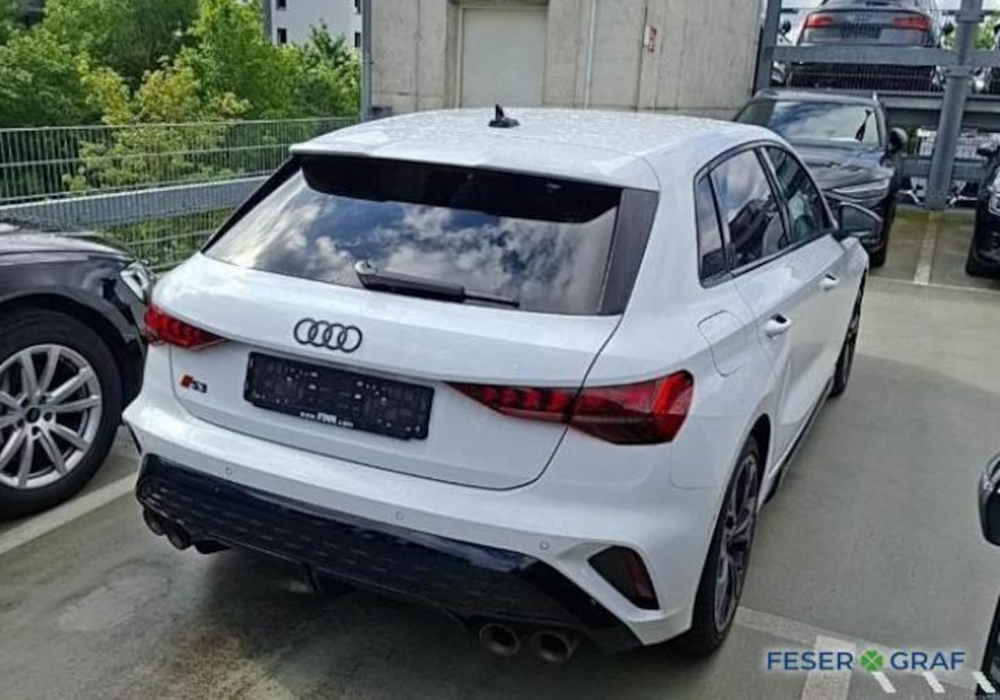 Bild über Audi S3 Sportback TFSI quattro S tronic - für weitere Informationen kontaktieren Sie den Audi Partner