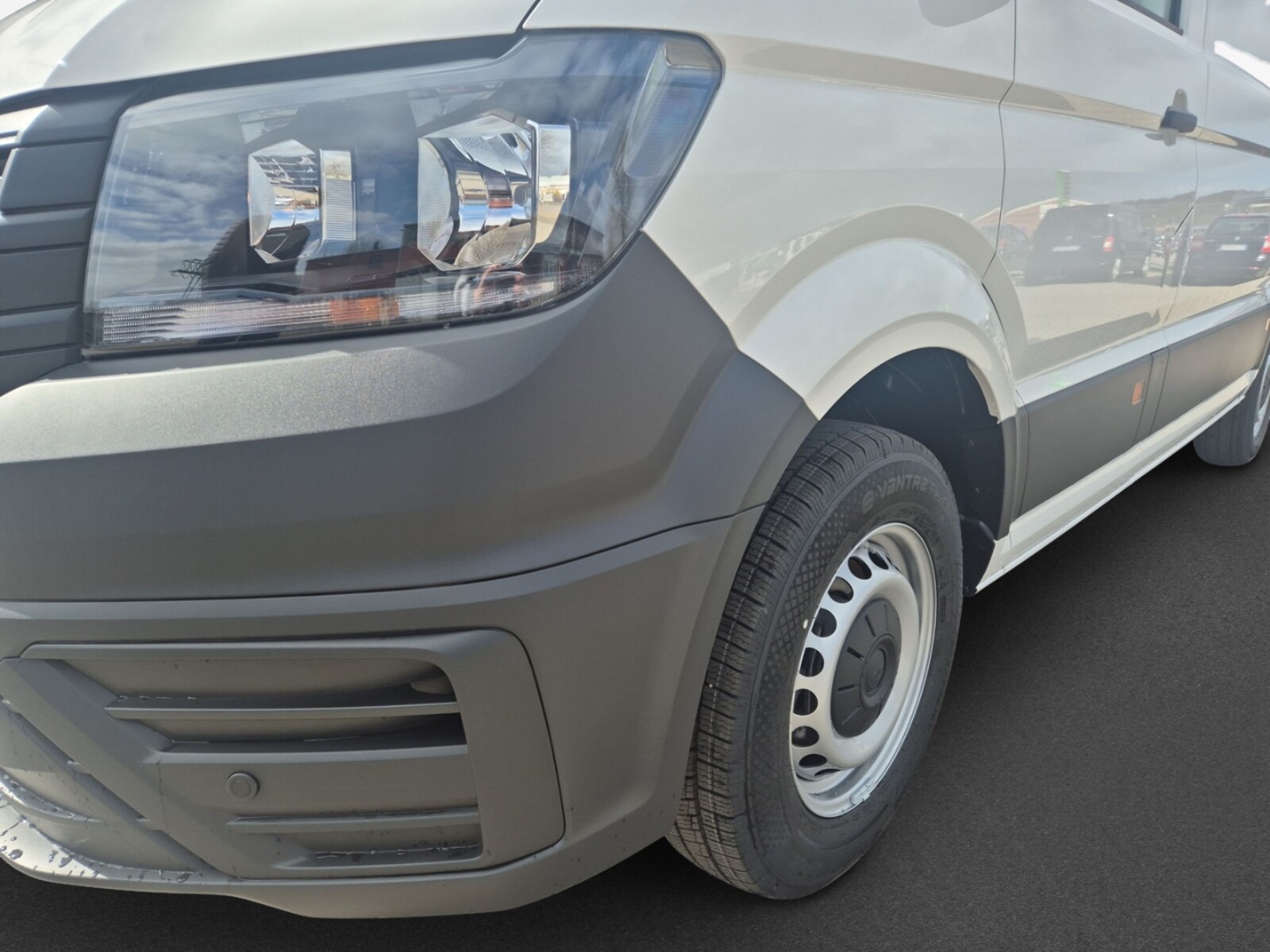 Volkswagen Crafter Kasten mittlerer Radstand – Bild 4
