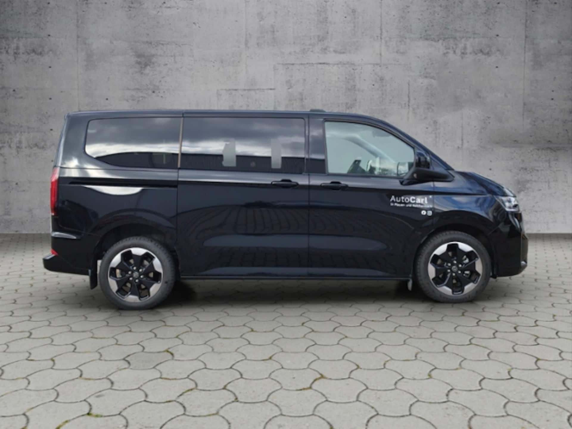 Volkswagen Caravelle Style