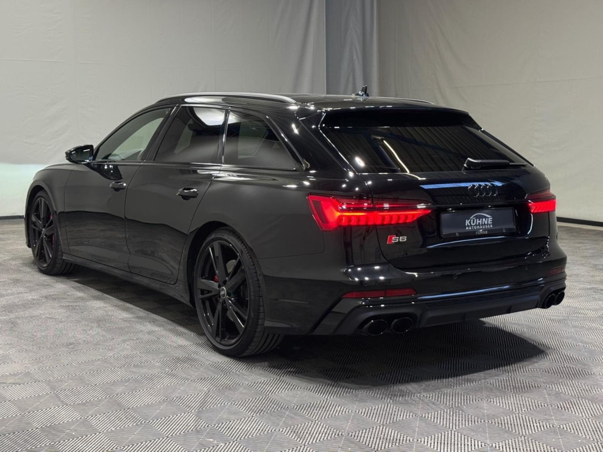 Audi S6 Avant
