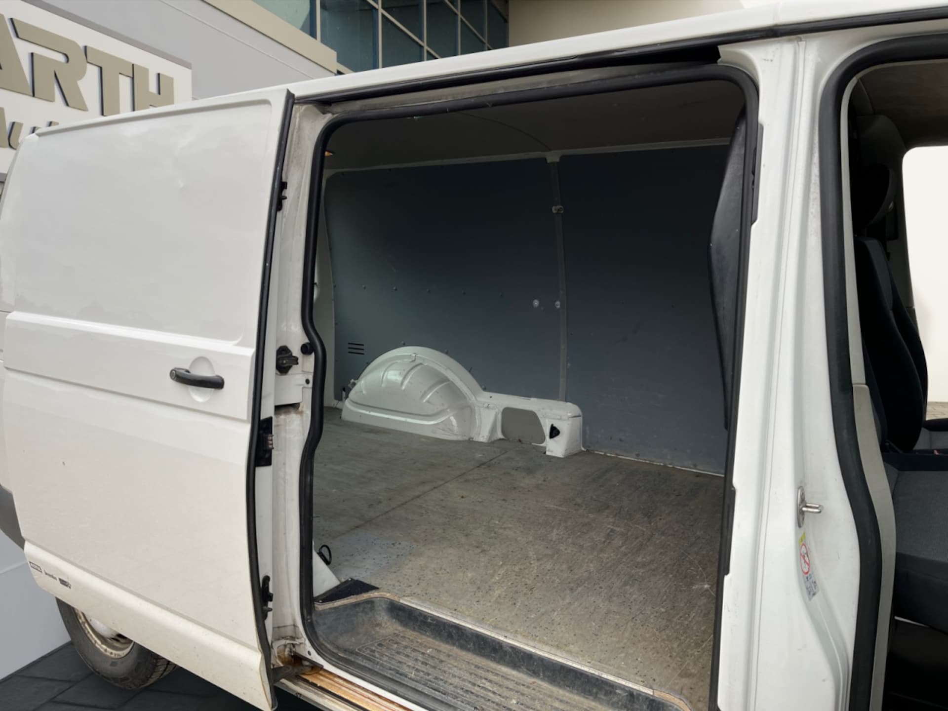 Volkswagen T6 Transporter Kasten langer Radstand
