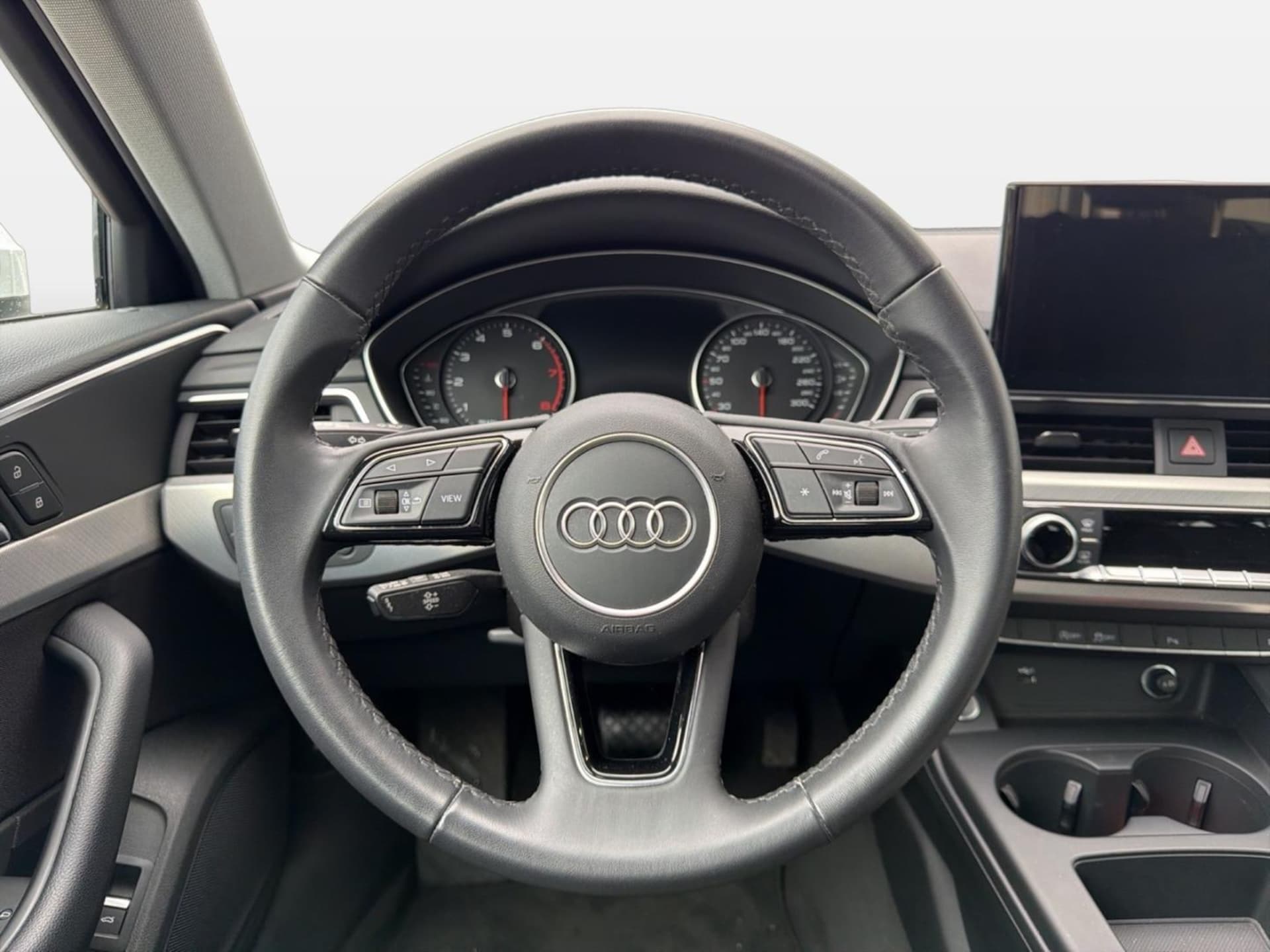 Audi A4 Avant S line