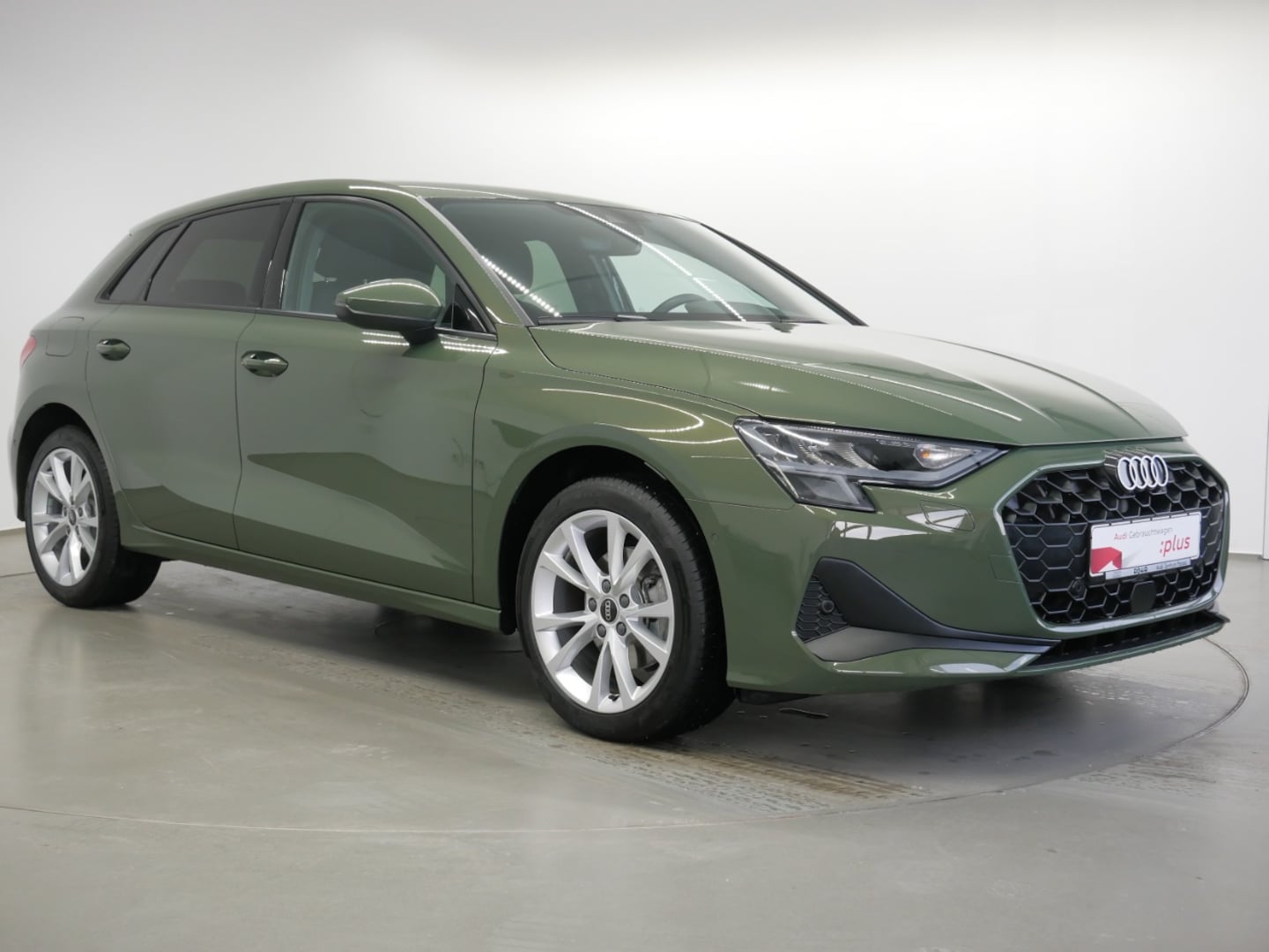 Bild über Audi A3 Sportback 35 TDI S tronic - für weitere Informationen kontaktieren Sie den Audi Partner