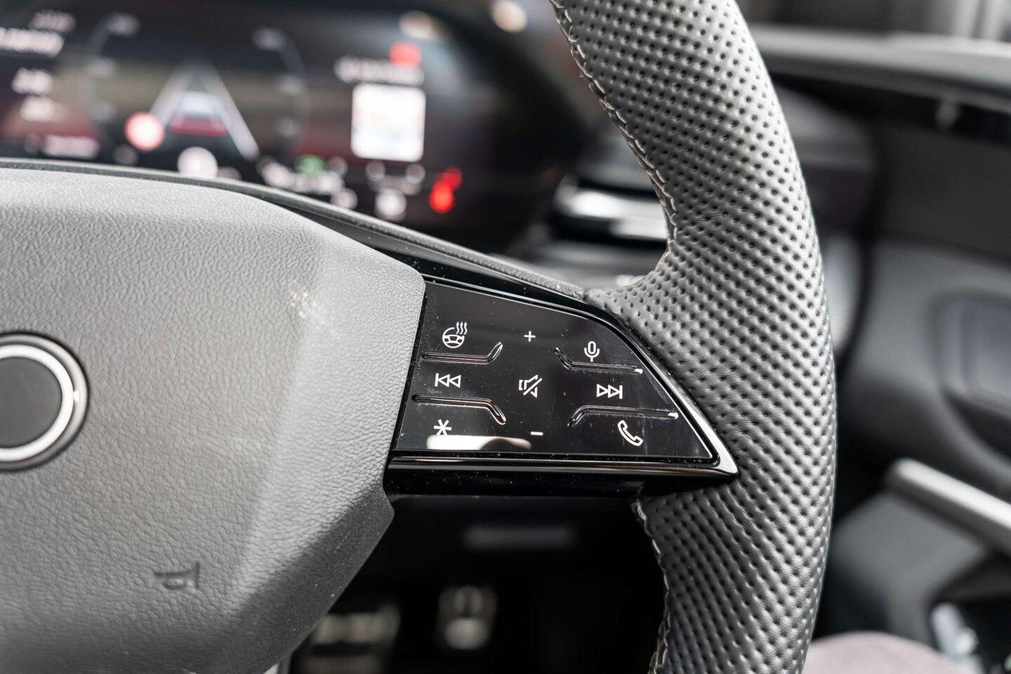Image about Audi Q5 Sportback TDI quattro 150 kW sport
