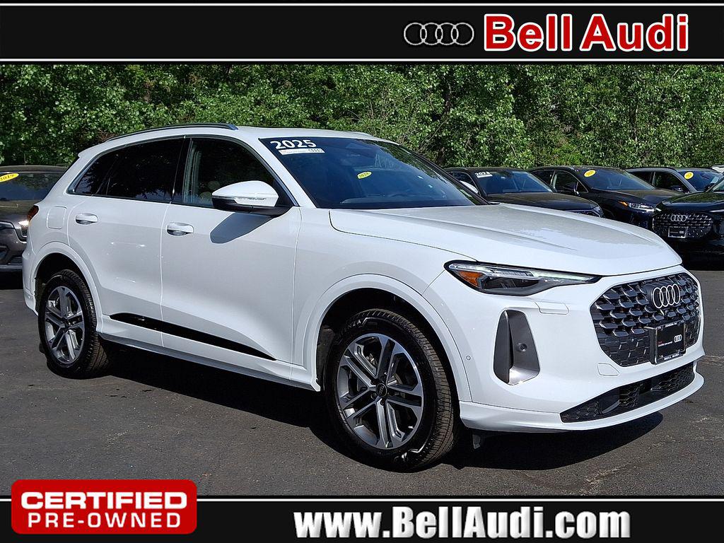 2025 Audi Q5 Premium Plus quattro's photo