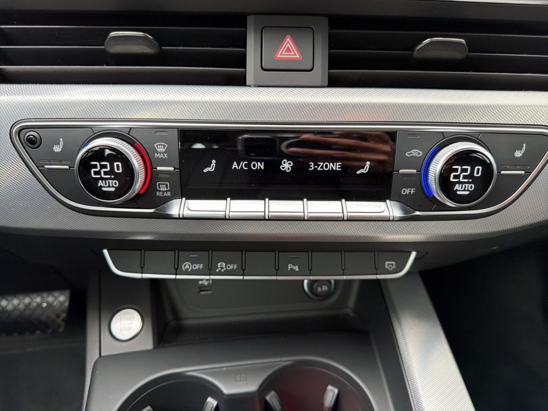 Audi A4 Avant S line