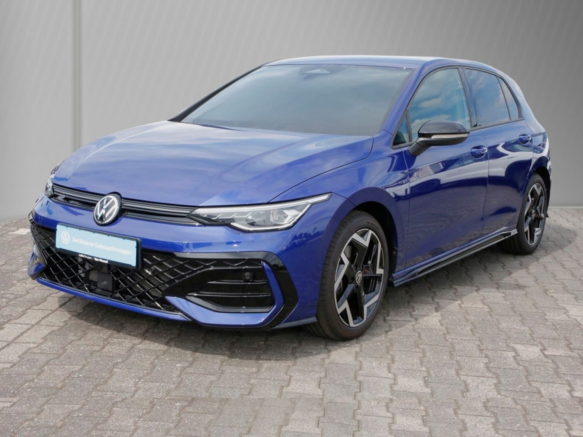 Volkswagen Golf R-Line