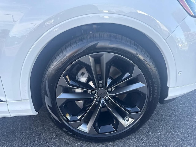 2026 Audi Q7 Premium Plus - Photo 10