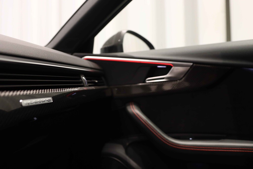 Bild som visar&nbsp;Audi RS 4 Avant&nbsp;RS 4 Avant 2.9 TFSI quattro 450 hk tiptronic - för mer information kontakta din Audi Partner