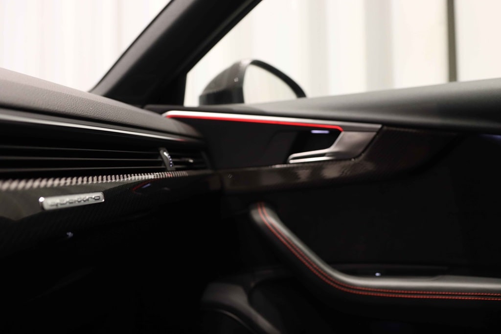 Bild som visar Audi RS 4 Avant RS 4 Avant 2.9 TFSI quattro 450 hk tiptronic - för mer information kontakta din Audi Partner