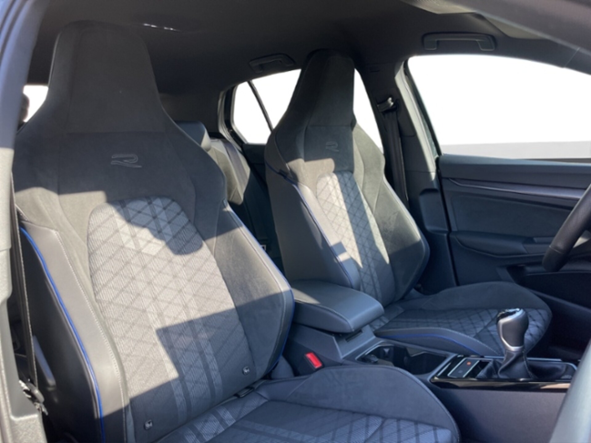 Volkswagen Golf R-Line