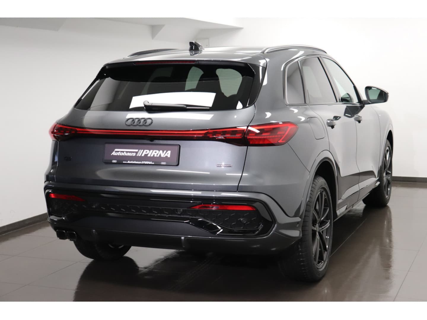 Bild über Audi Q5 SUV TDI quattro 150 kW S tronic - für weitere Informationen kontaktieren Sie den Audi Partner