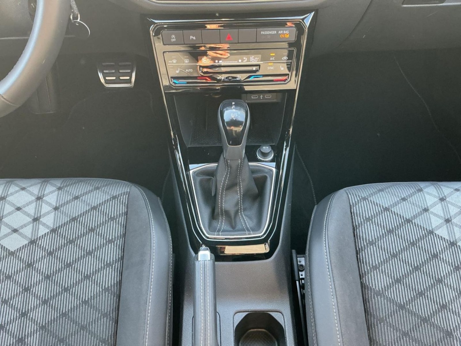 Volkswagen T-Cross – Bild 12