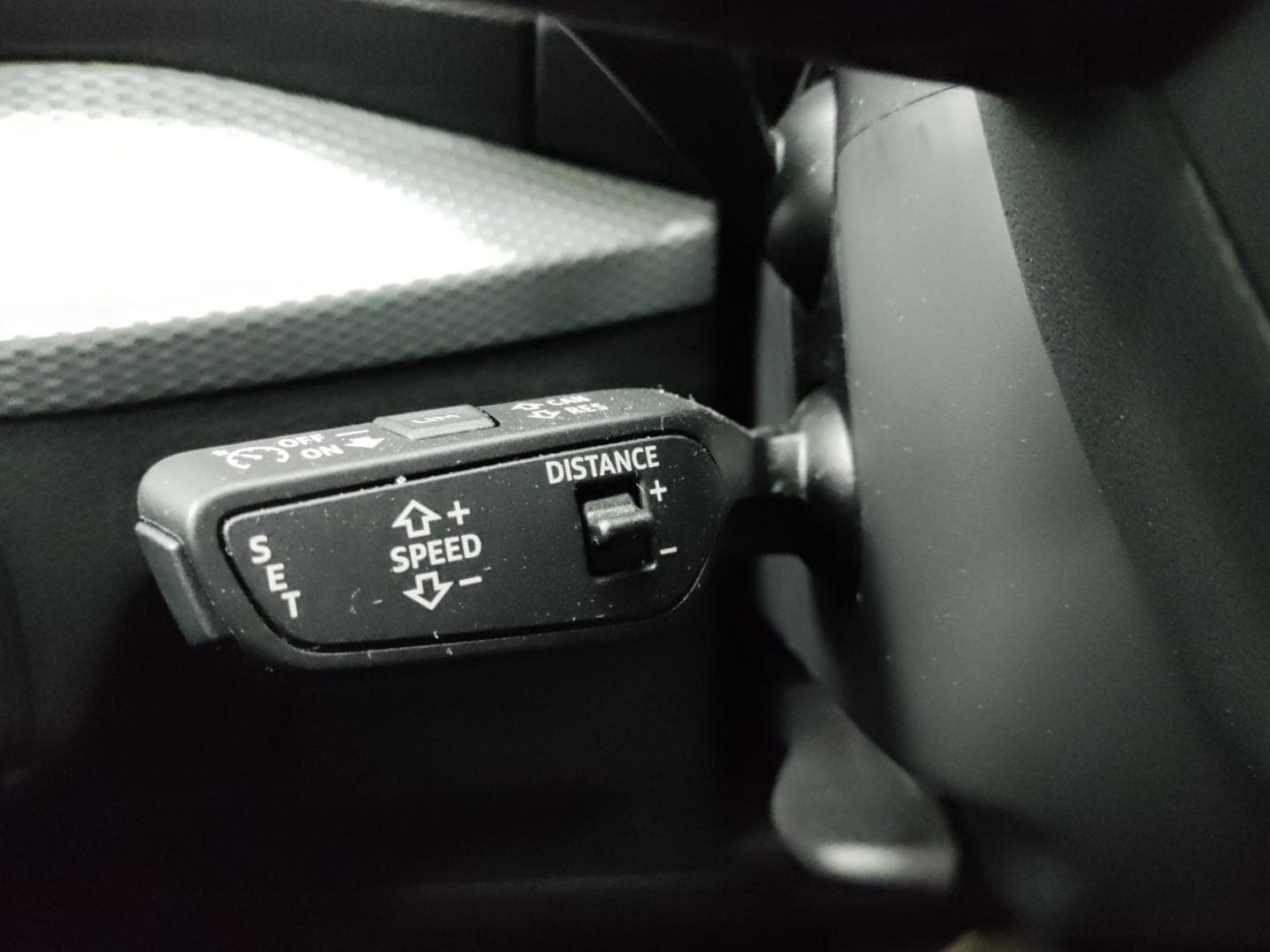 Bild über Audi Q2 S line 40 TFSI quattro S tronic - für weitere Informationen kontaktieren Sie den Audi Partner