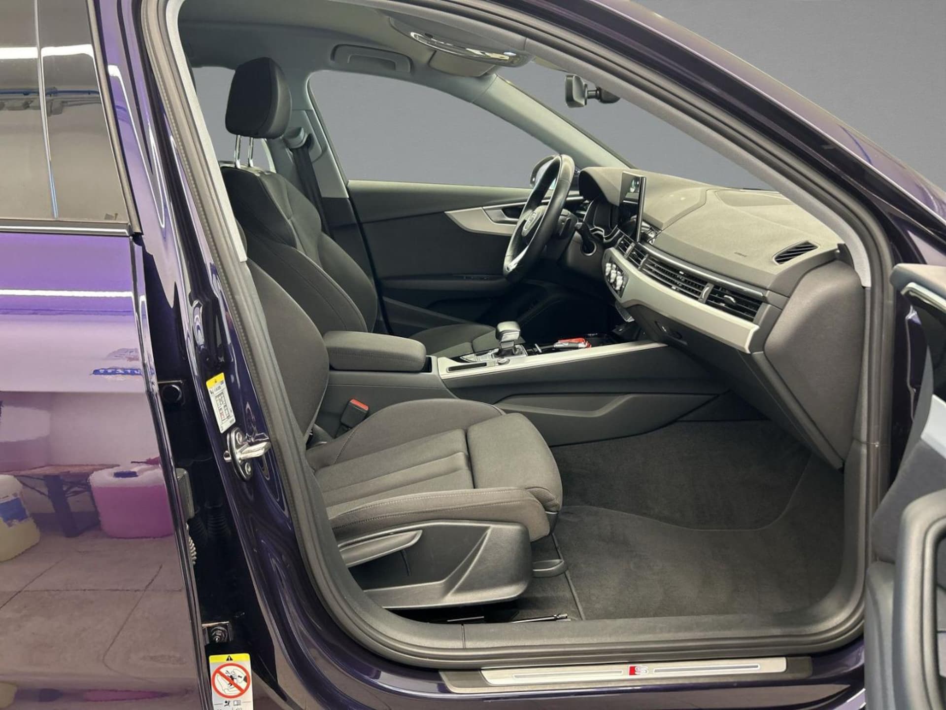 Audi A4 Avant S line