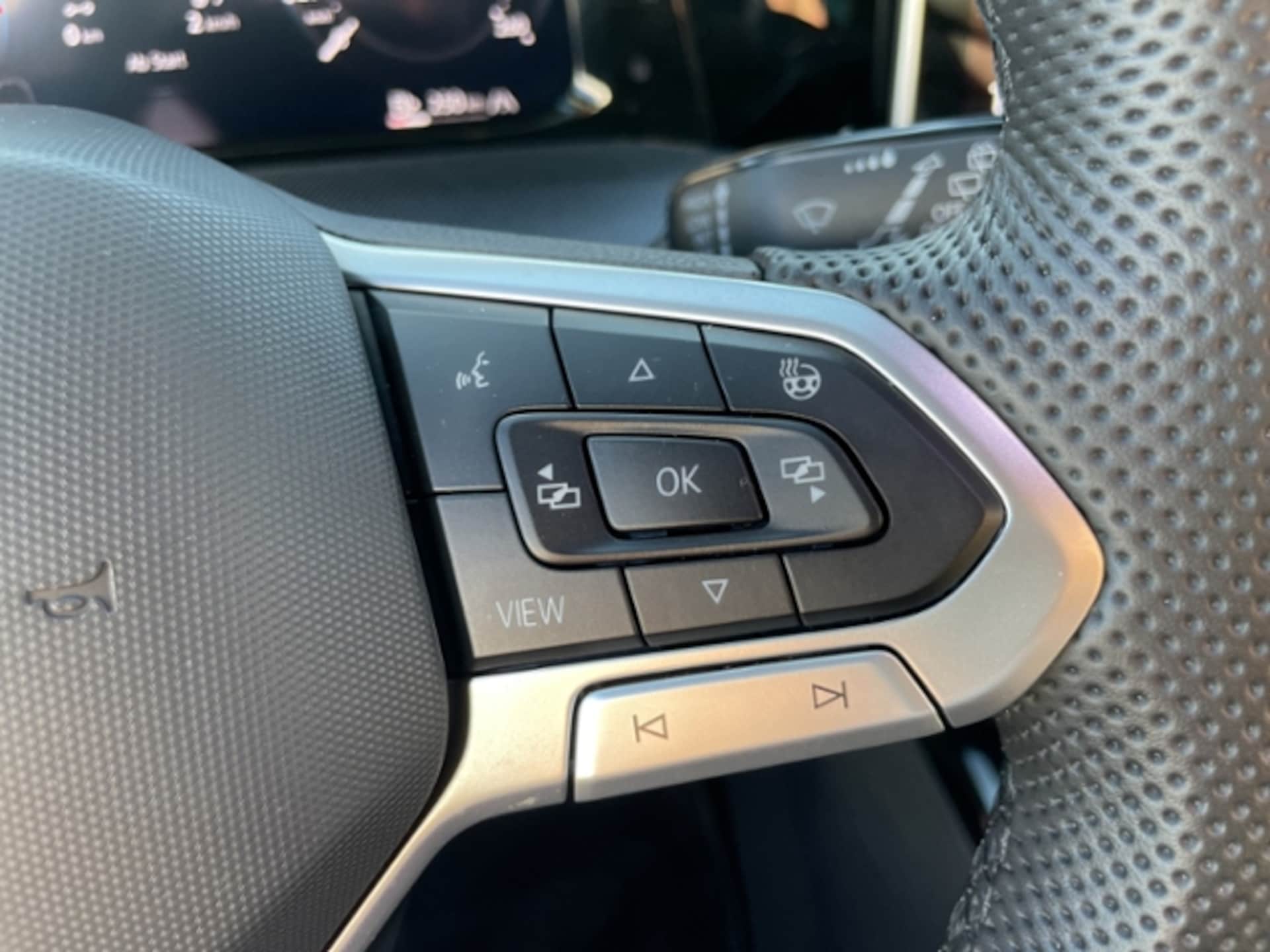 Volkswagen Golf R-Line