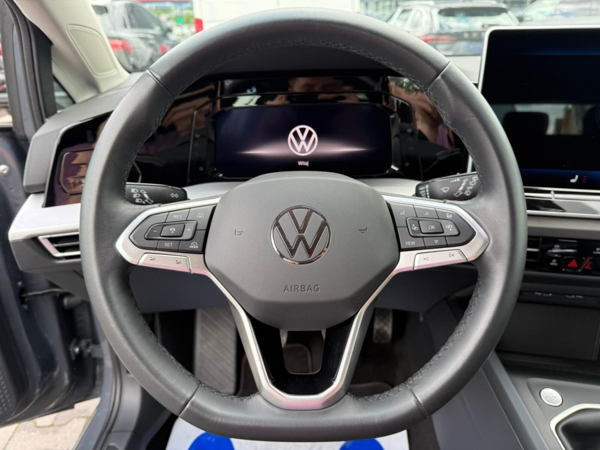Volkswagen Golf Variant Life