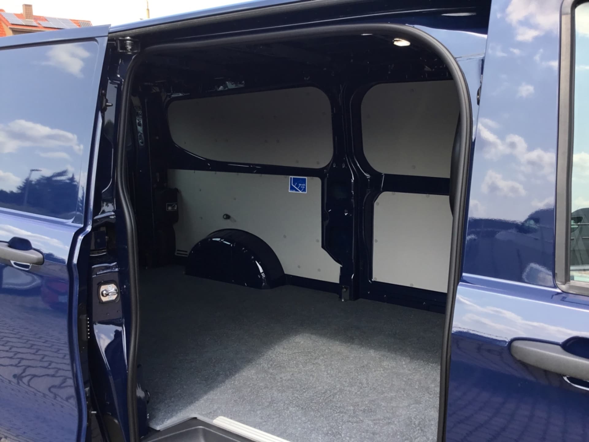 Volkswagen Transporter Kasten langer Radstand