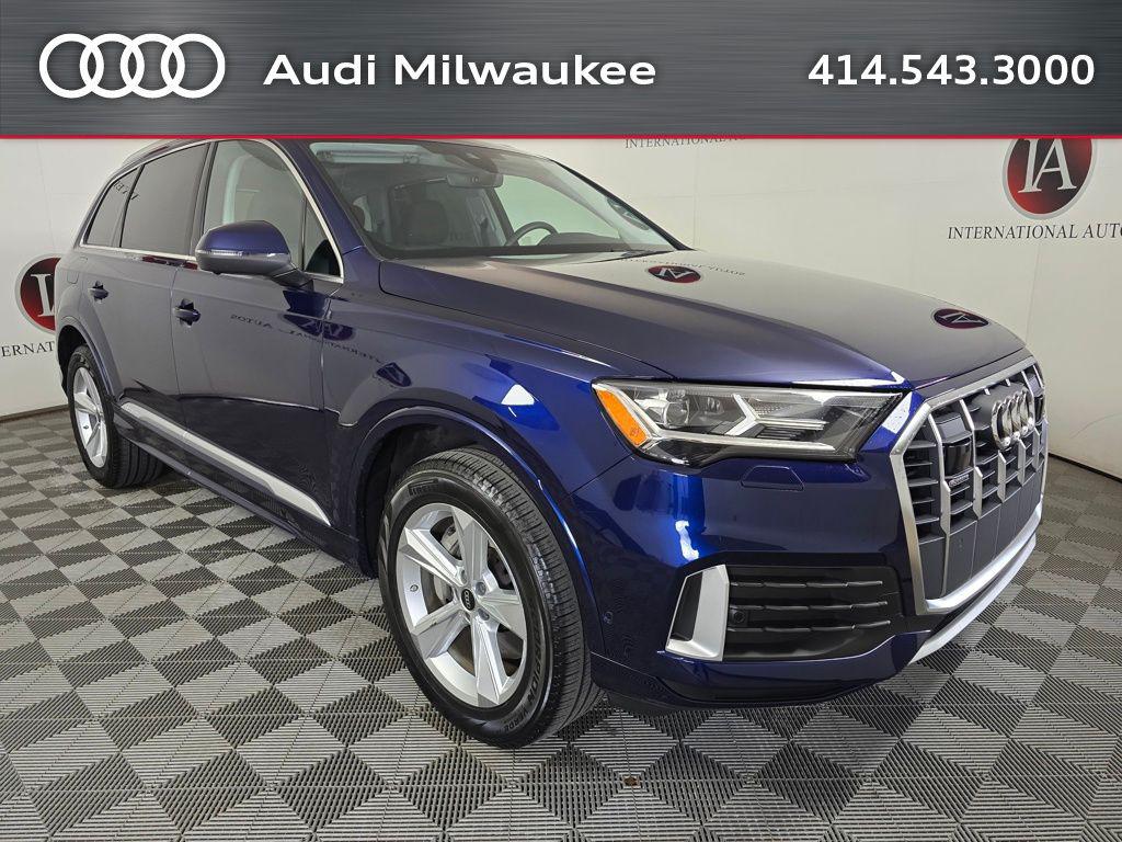 2023 Audi Q7 45 Premium Plus quattro Tiptronic's photo