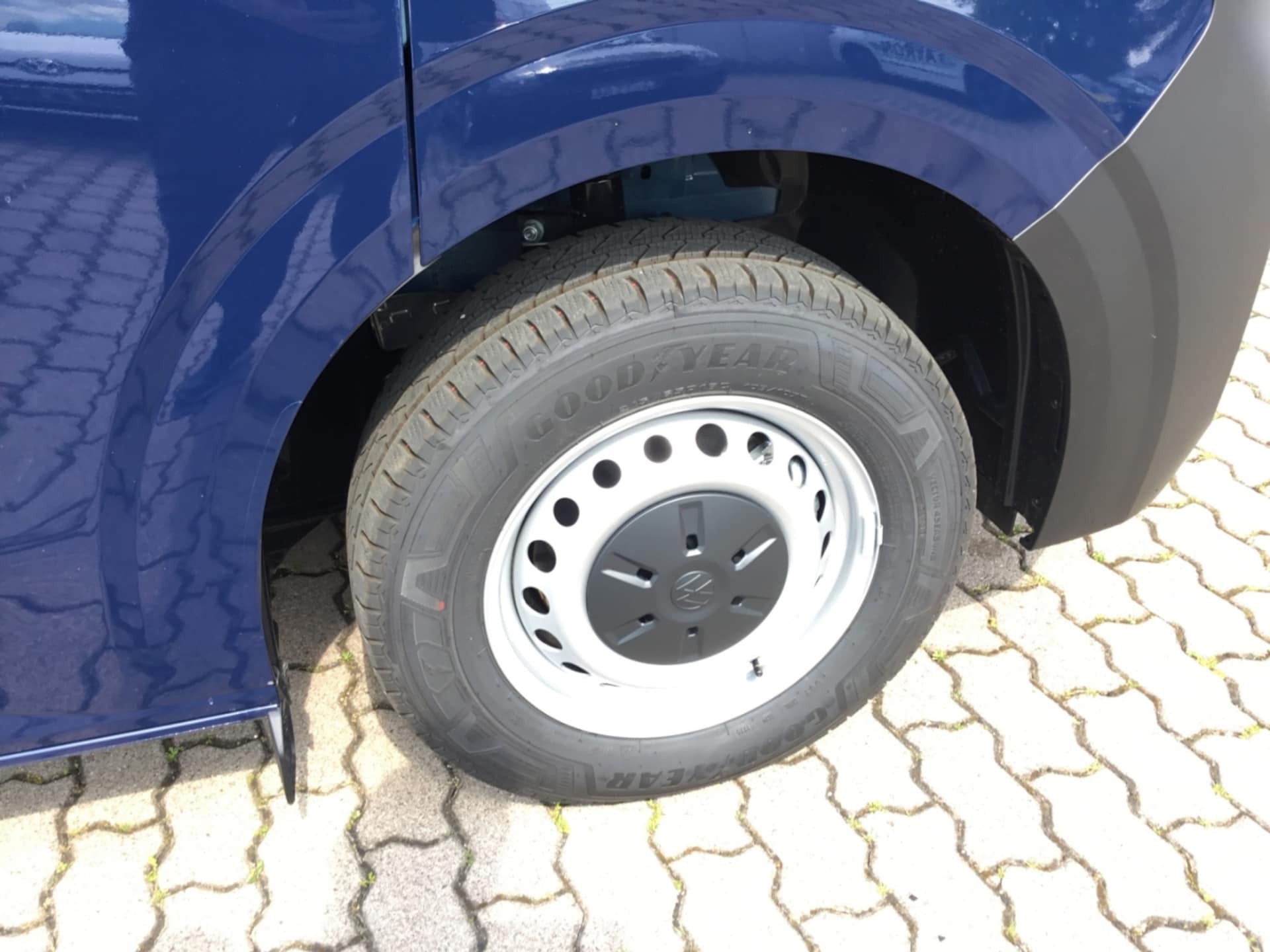 Volkswagen Transporter Kasten langer Radstand