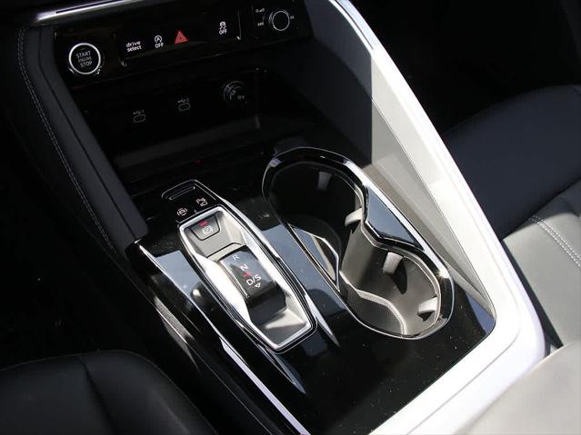 2025 AUDI Q5 - Image 24