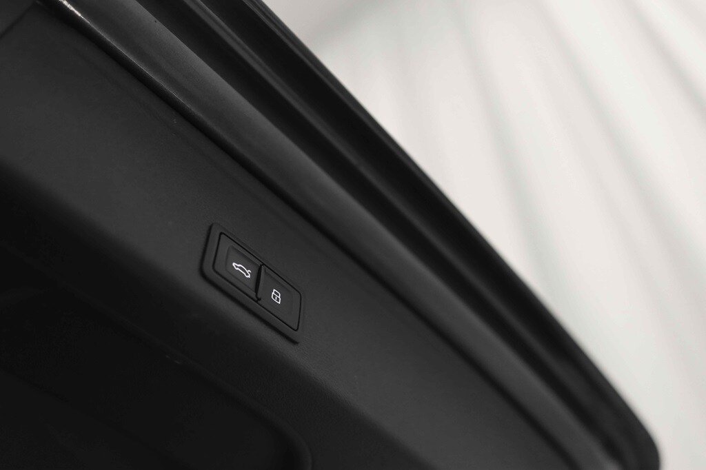 Bild som visar&nbsp;Audi RS 4 Avant&nbsp;RS 4 Avant 2.9 TFSI quattro 450 hk tiptronic - för mer information kontakta din Audi Partner