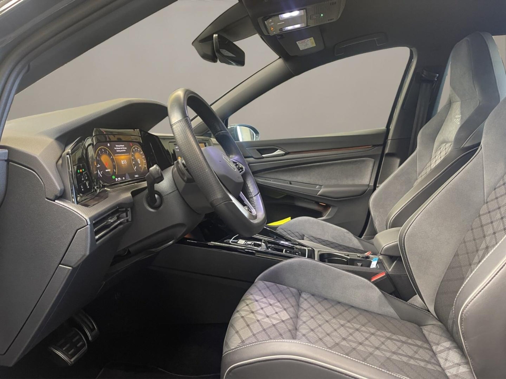 Volkswagen Golf R-Line