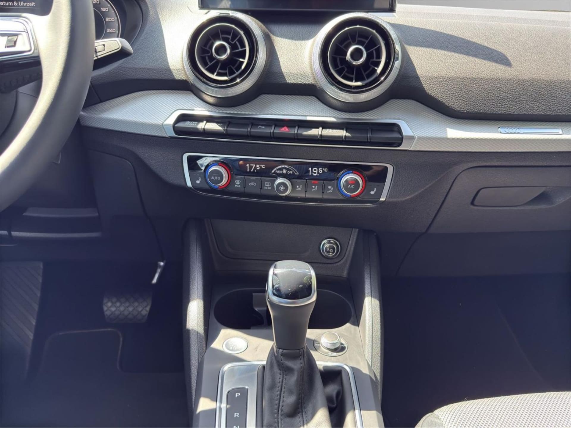 Audi Q2 S line