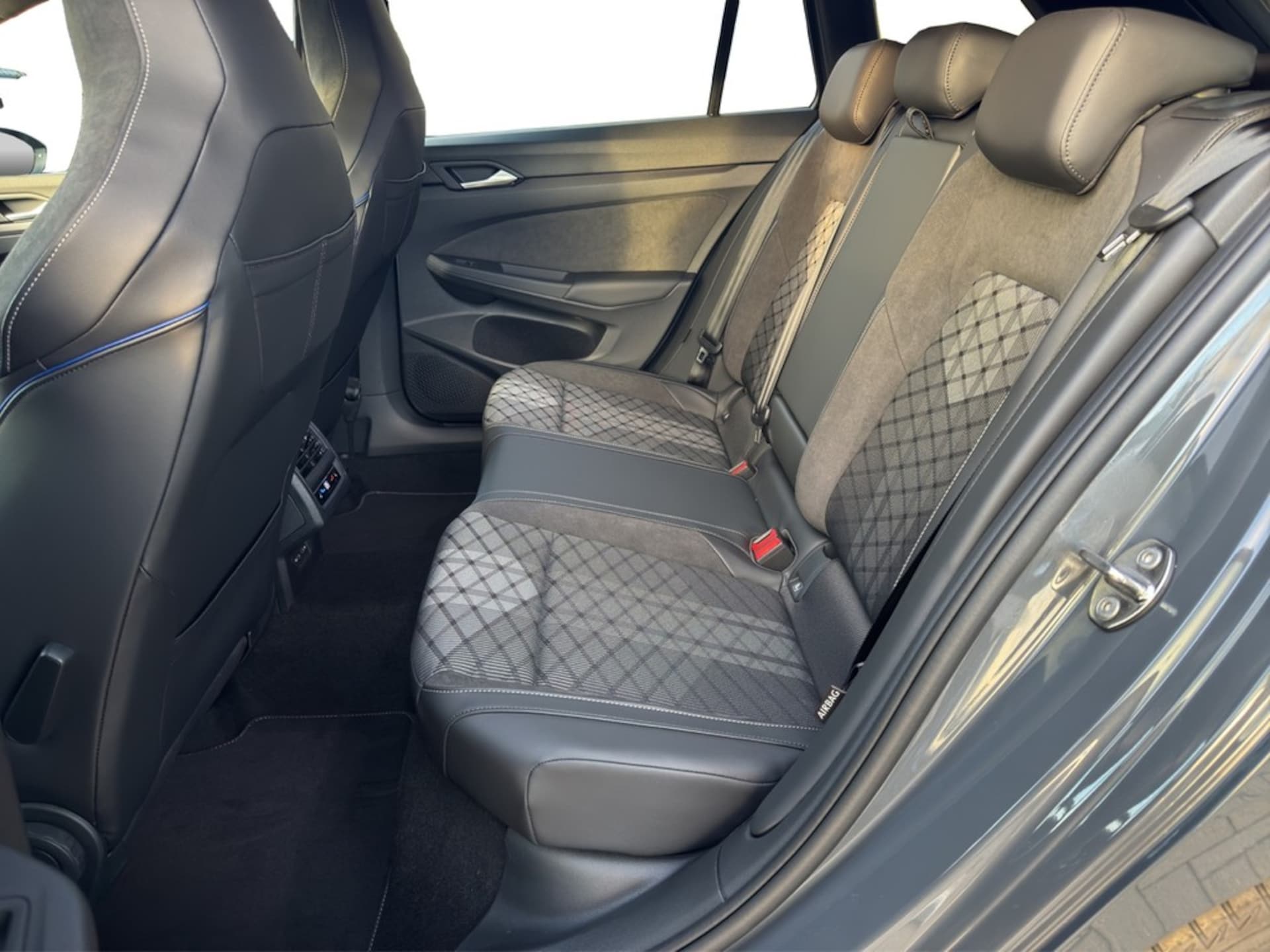 Volkswagen Golf Variant R-Line