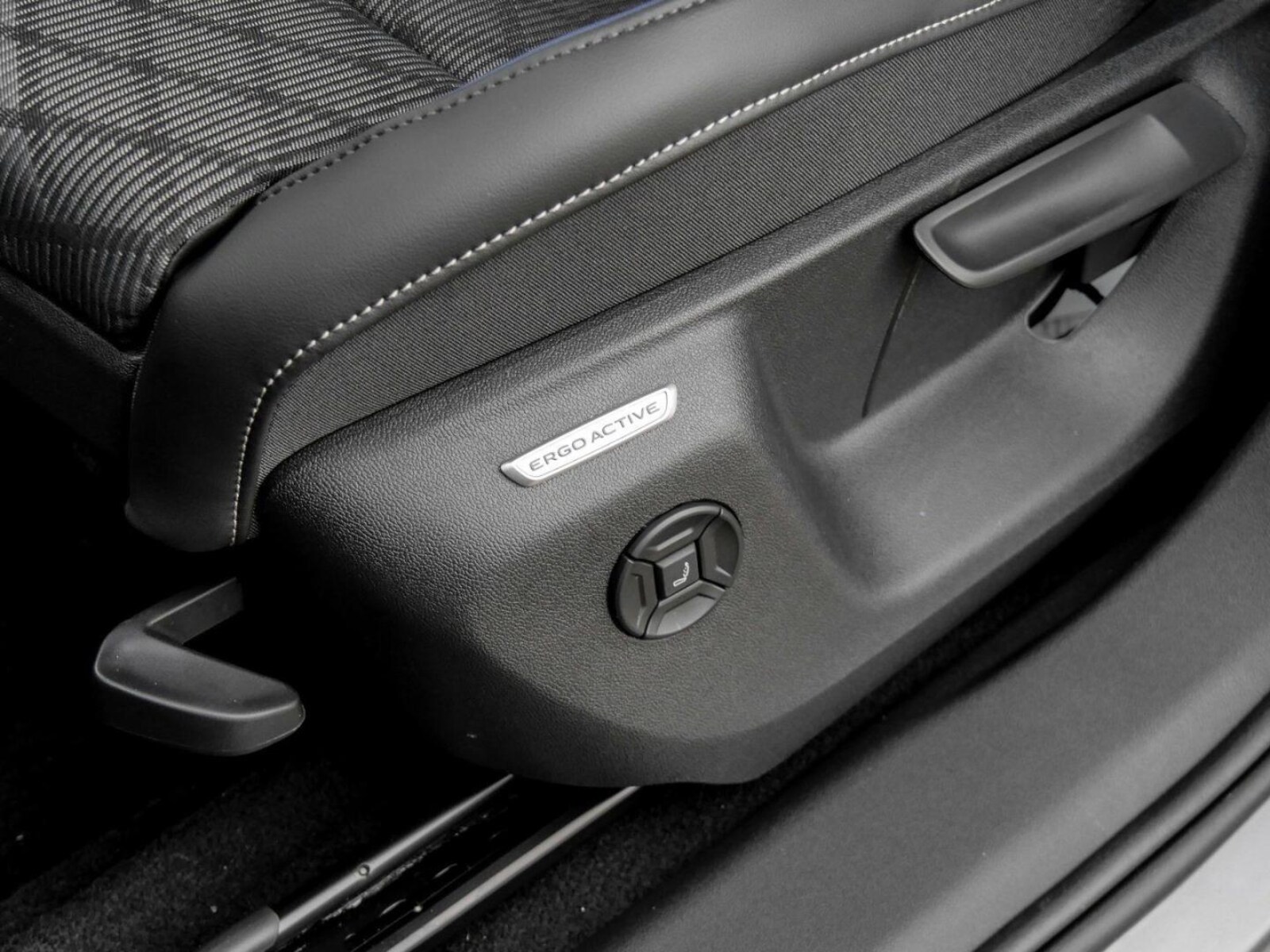Volkswagen Tiguan – Bild 16