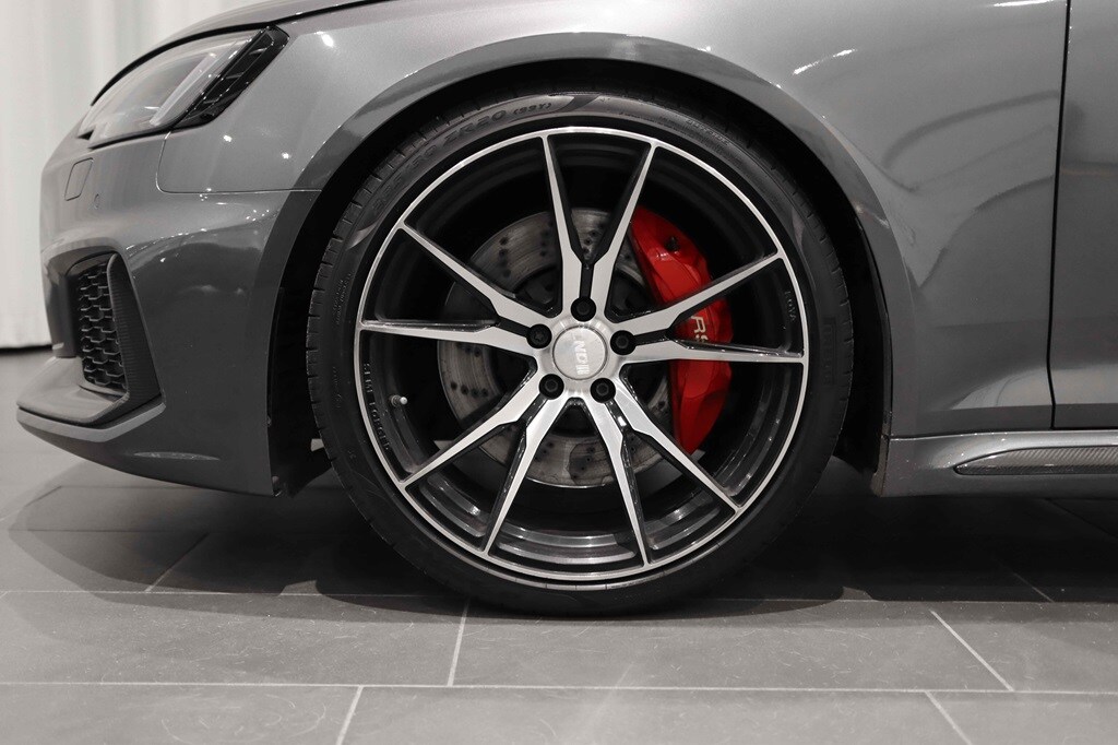 Bild som visar&nbsp;Audi RS 4 Avant&nbsp;RS 4 Avant 2.9 TFSI quattro 450 hk tiptronic - för mer information kontakta din Audi Partner