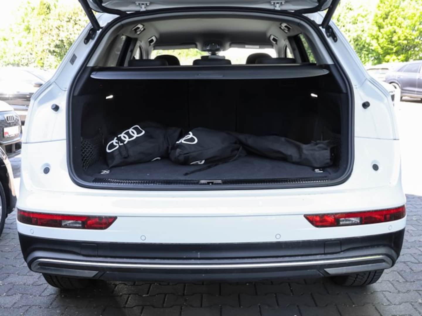 Bild über Audi Q5 TFSI e 50 TFSI e quattro S tronic - für weitere Informationen kontaktieren Sie den Audi Partner