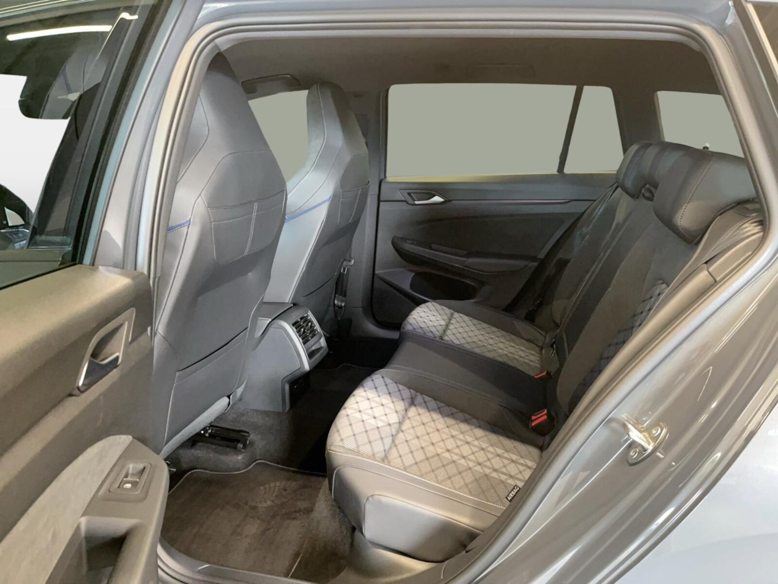 Volkswagen Golf Variant – Bild 11